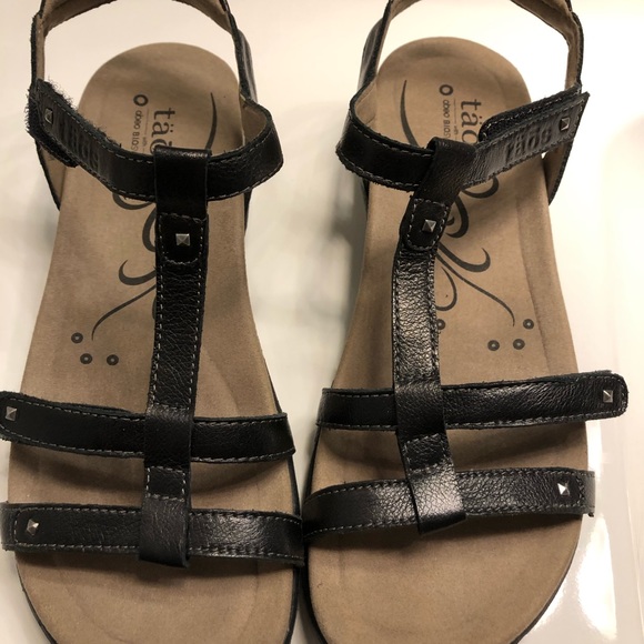 taos trilogy sandals